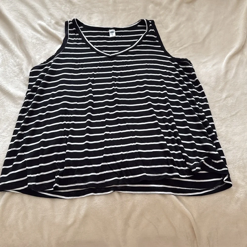 BUNDLE!! Old Navy Striped Tank Tops - Black and Mauve - Picture 4 of 5